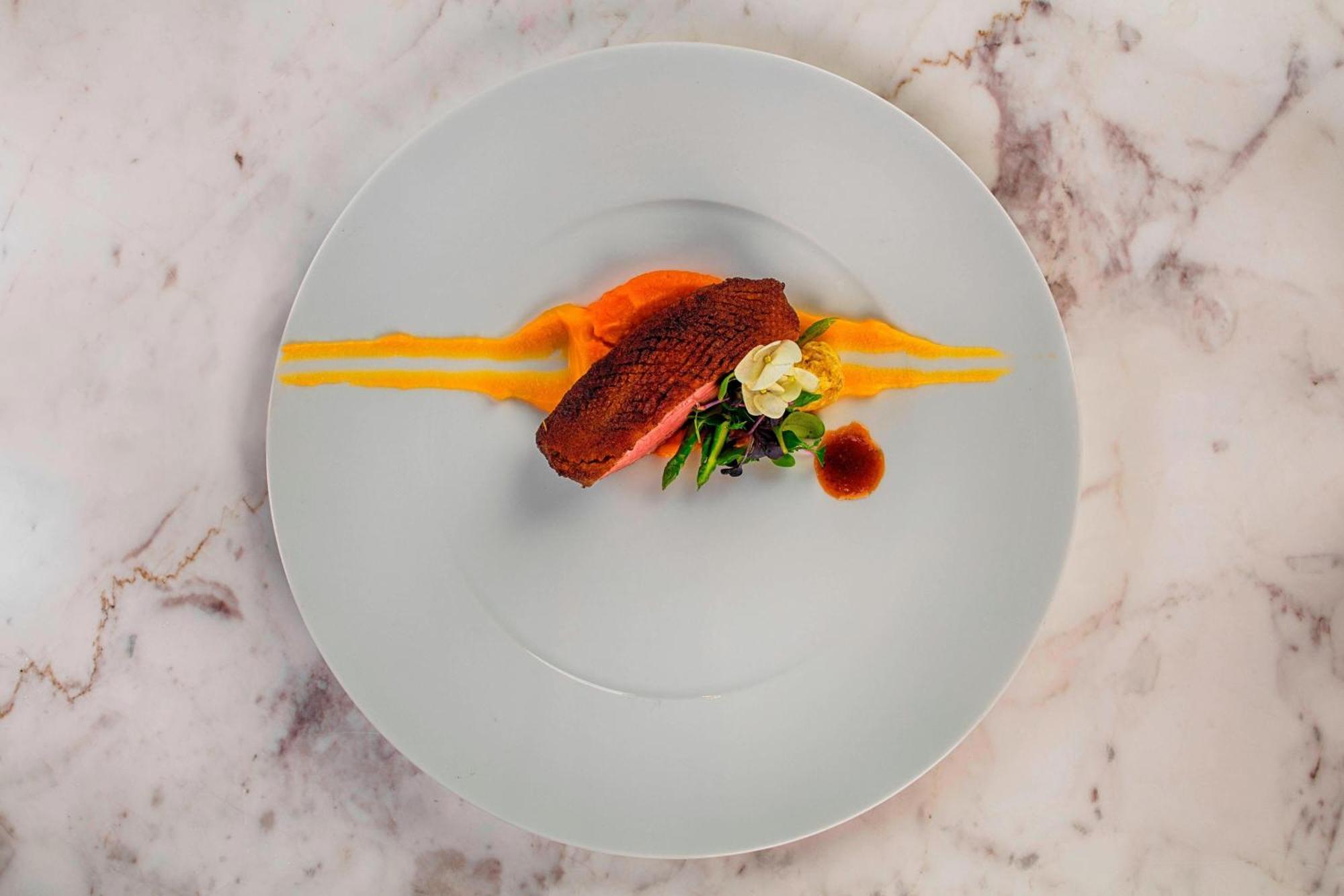 Le Meridien City Centre Bahrain Manama Ngoại thất bức ảnh A plate of food